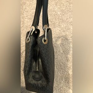 MK purse black